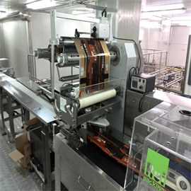 Machine de moulage de chocolat entièrement automatique, de haute qualité et à économie de coûts