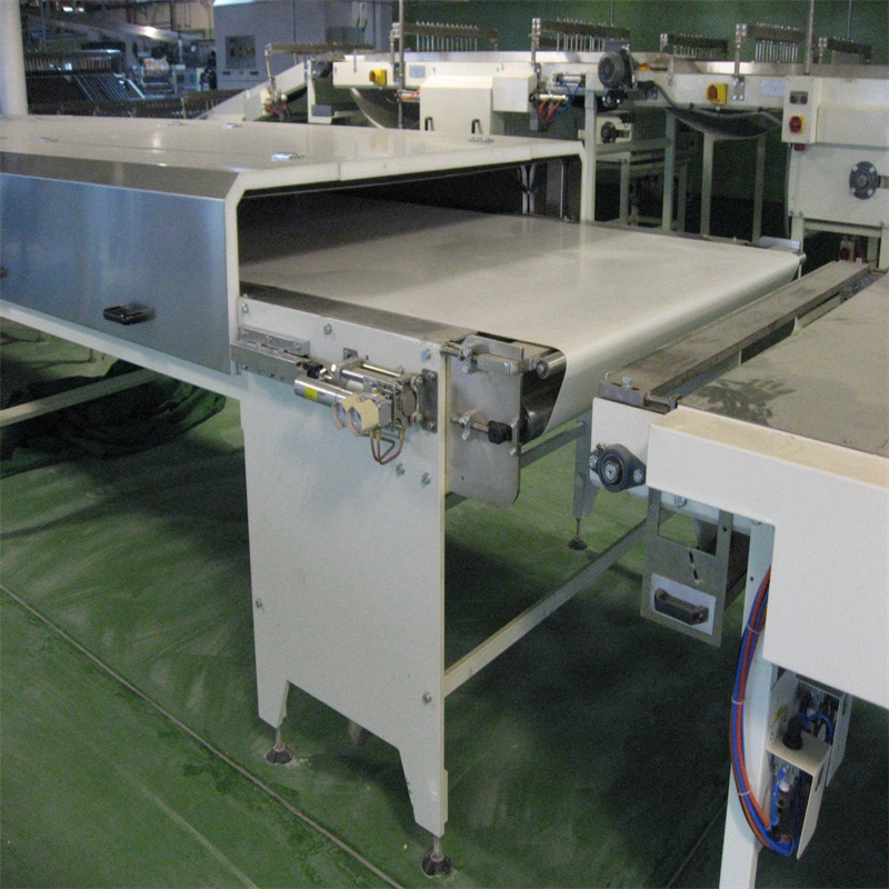 fabbrica completamente automatica di tunnel di raffreddamento per snack al cioccolato in Cina