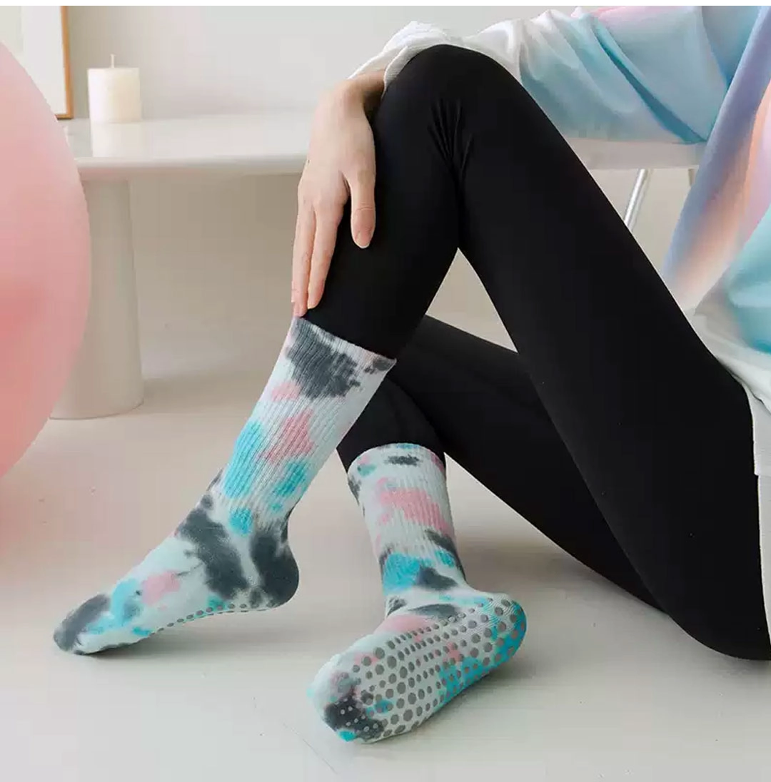 OEM digital print yoga socks china factory