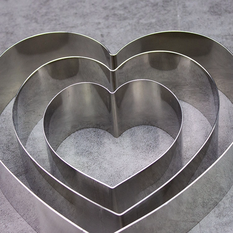 Molde de pastel de anillo de mousse de acero inoxidable en forma de corazón