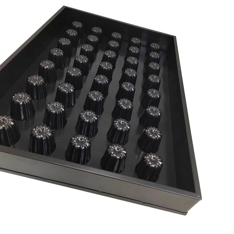 Antihaftbeschichtete Canele-Formform für 40 Tassen