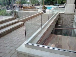 Aluminum U channel use for 12mm deck glass fence