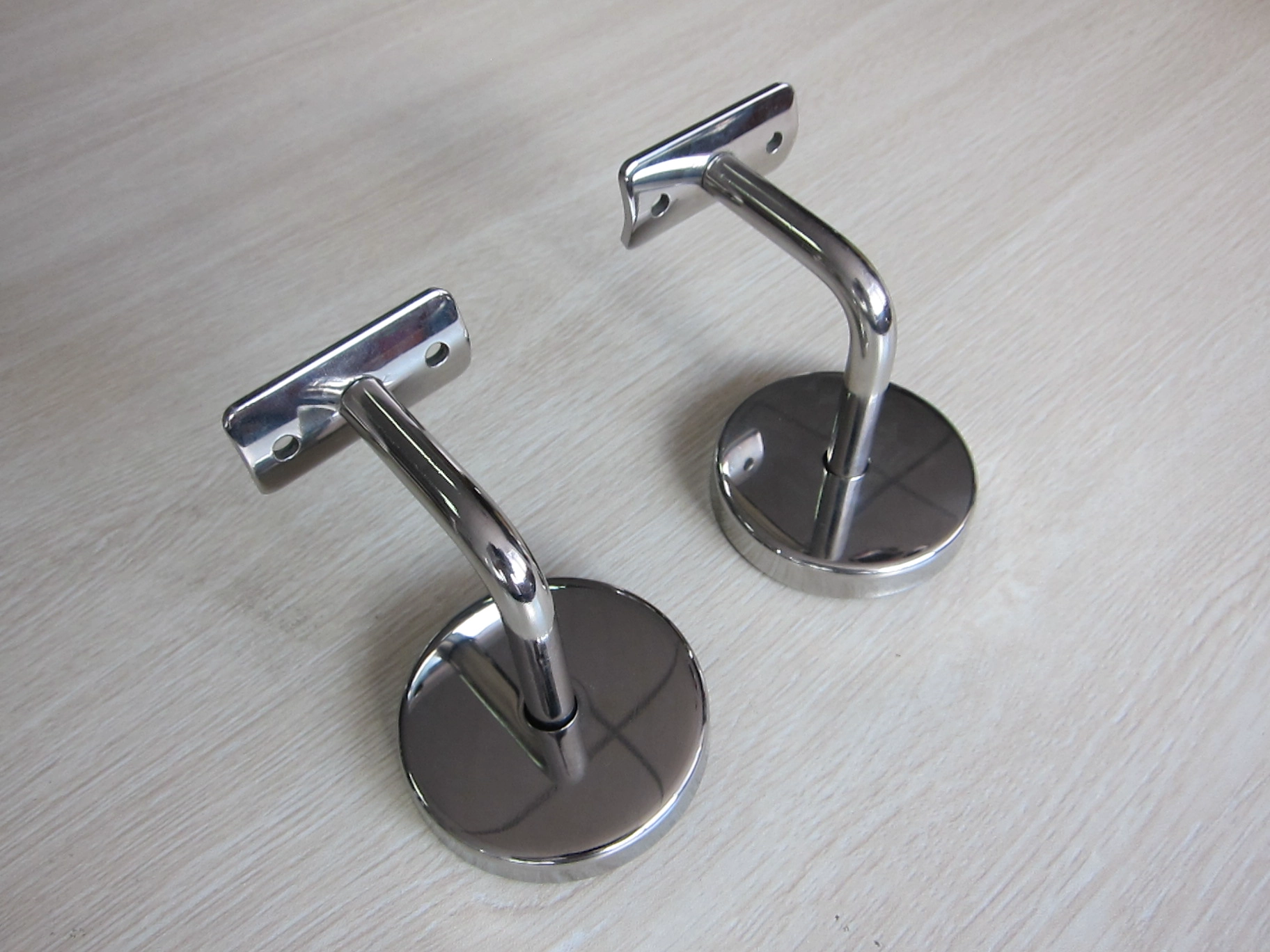 Pas cher brossé Bracket rondes en acier inoxydable Rampe
