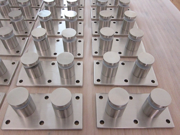 Dobro o impasse suportes de vidro com placa aço inoxidável 316 de diâmetro 50mm para escada, varanda, deck guarda-corpo