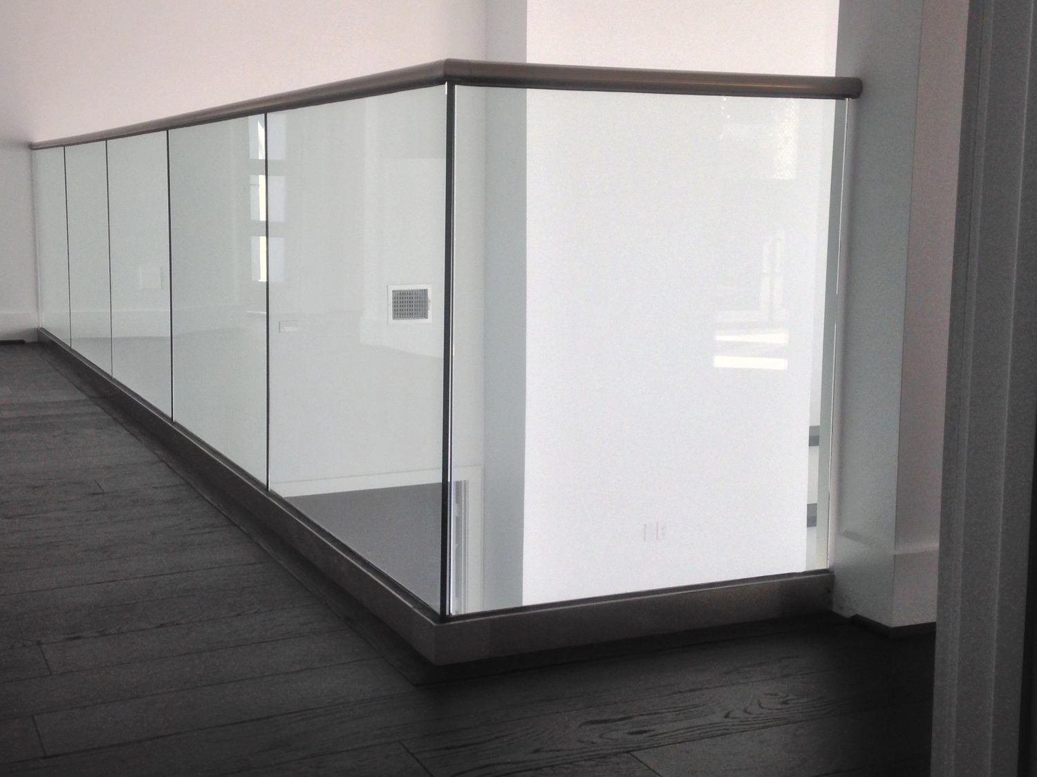 Zewnętrzne szyby hartowane ze szkła hartowanego aluminium / balustrady ze stali nierdzewnej