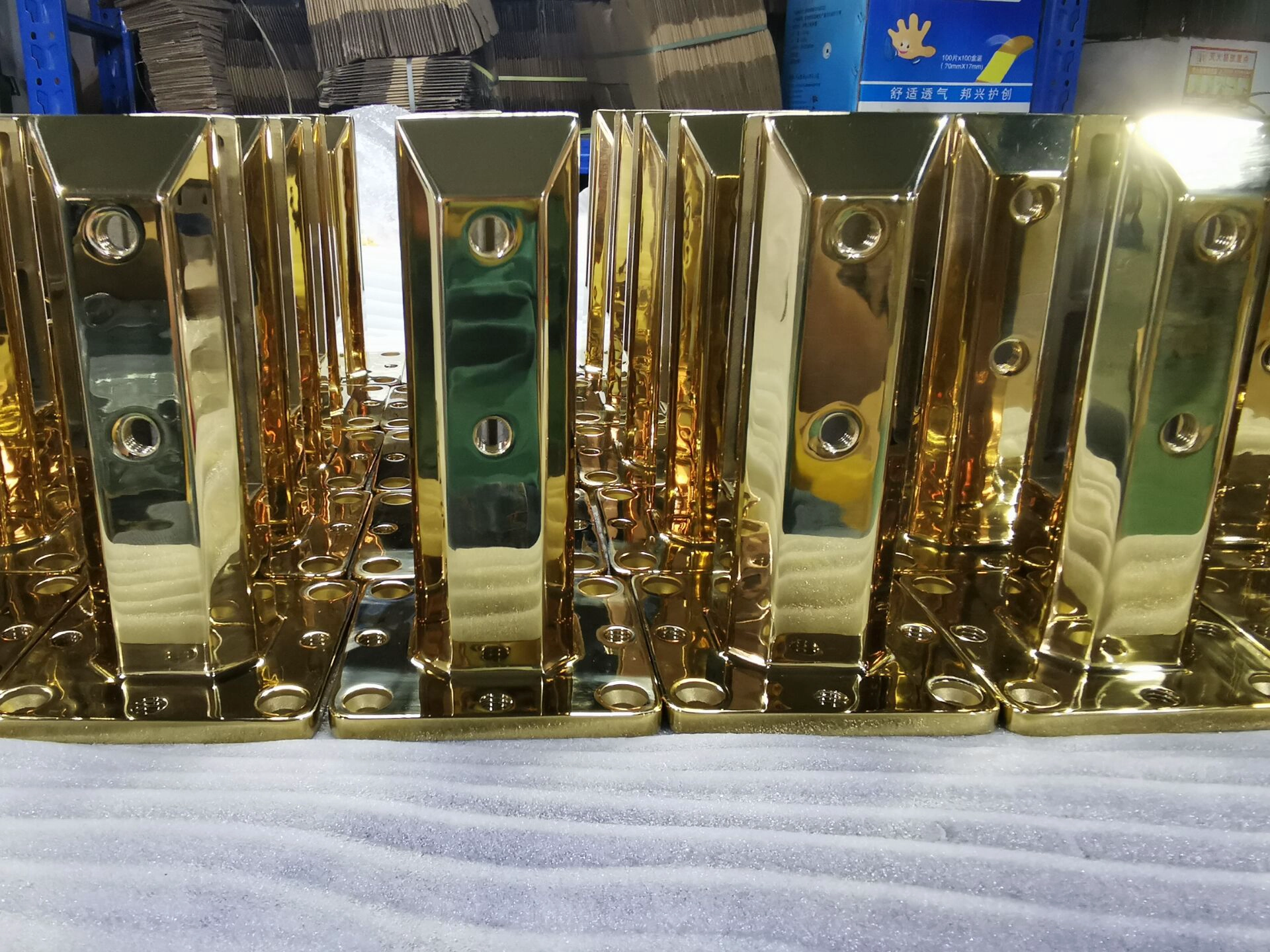 Faignement en verre Direct 2205 Balustrade Assalettes d'escalier en acier inoxydable Gold Gold Polied Spigot Spigot Glass