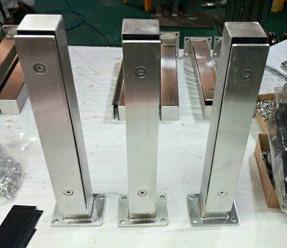Frameless Glas Balkongeländer Edelstahl Mini Post Balustrade
