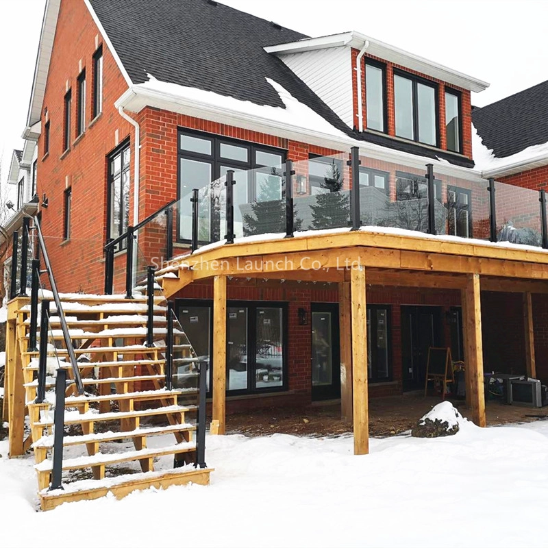 Glass balustrade railings for balcony systems