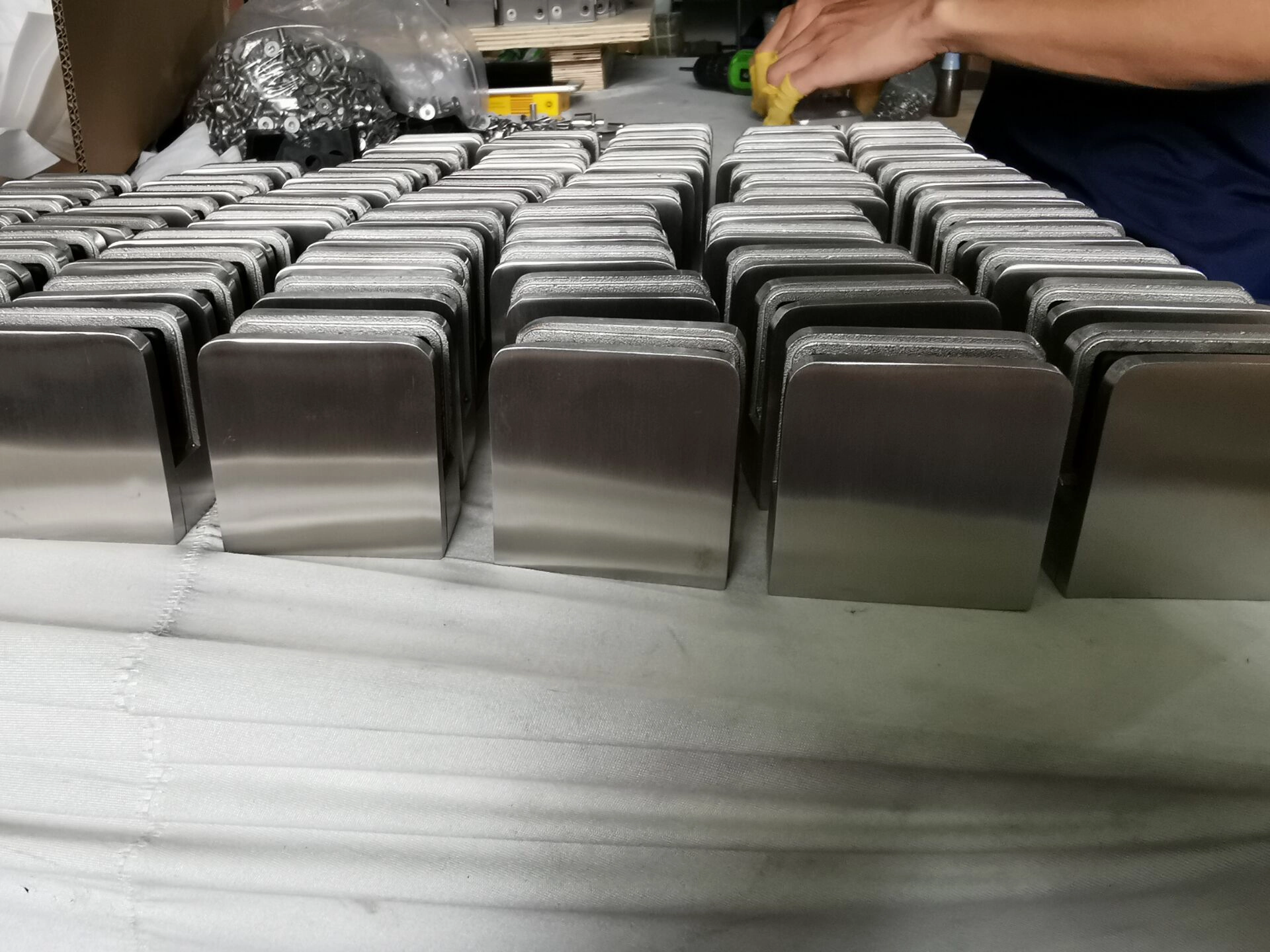 Kebil Top-Κατατάχθηκε Εξαιρετικό 304 316 Inox Balcony Railing Glass Clamp