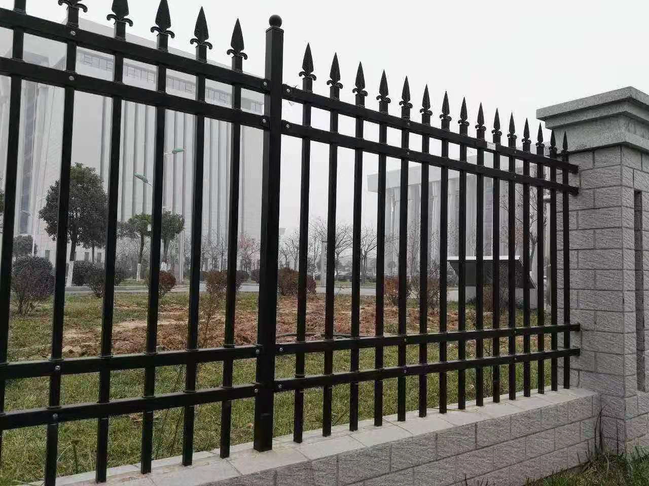 Διακοσμητικό γαλβανισμένο ατσάλινο φράχτη