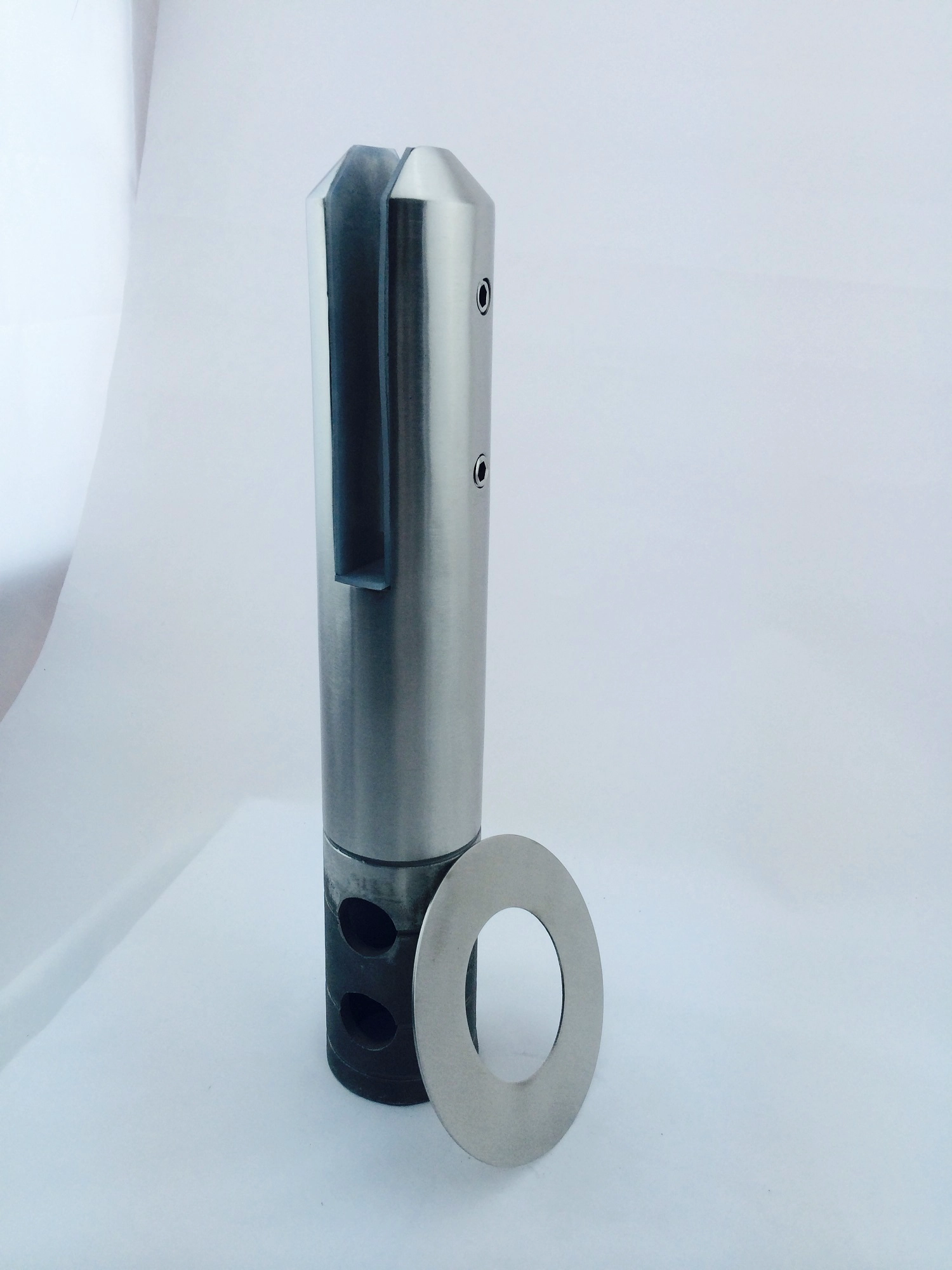 Round core drill spigot for pool fence and balcony glass railing design
