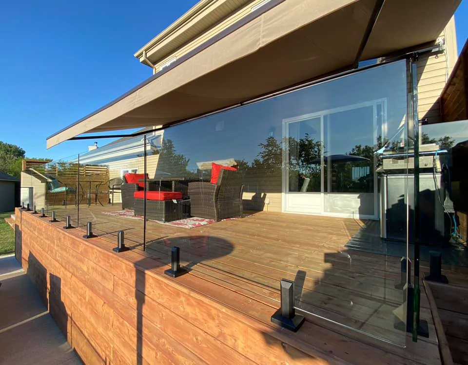 Smooth Finish Black Matte Framless Balustrade Glass Railing Fittings Glass Pool Fence Kit