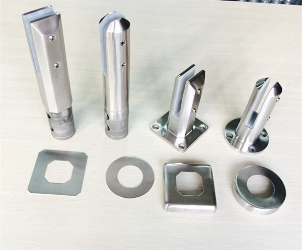 Spigot perceuse base carrée pour barrière de sécurité piscine inox