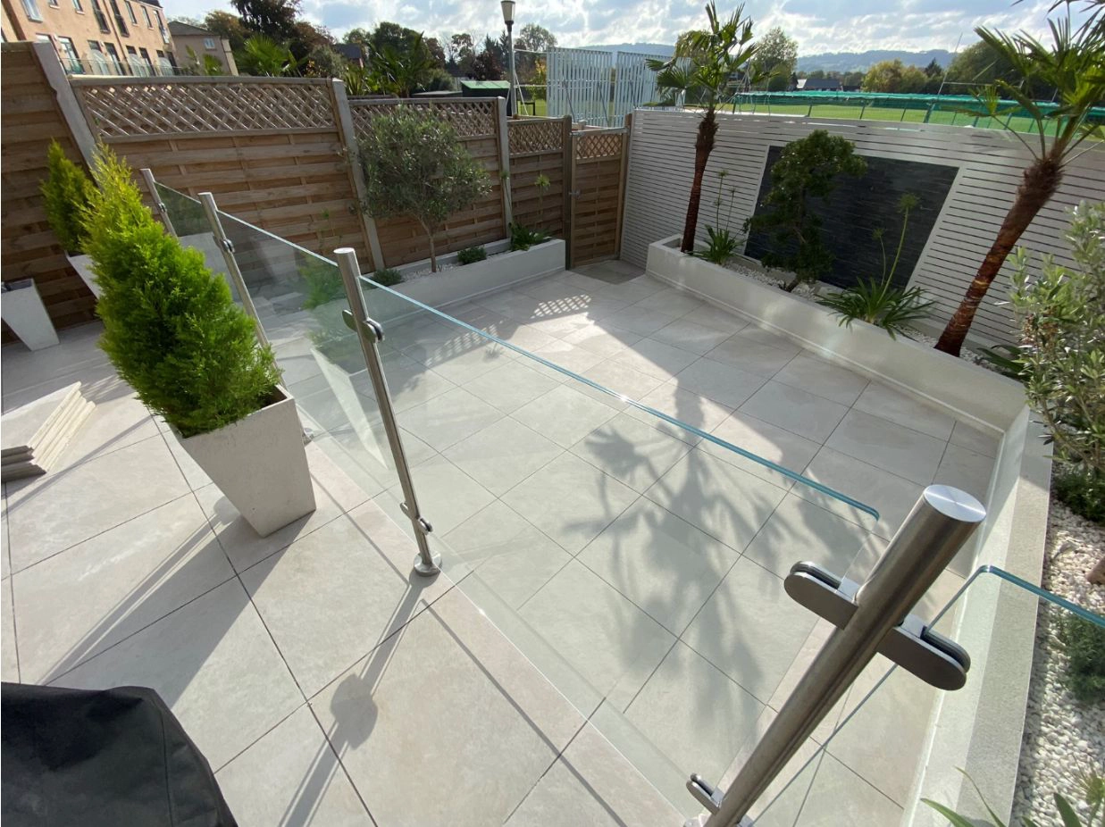 Edelstahl-Balustradenpfosten für Balkongeländer / Treppengeländer Glasgeländersysteme
