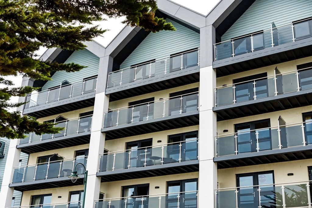 Edelstahl-Balustradenpfosten für Balkongeländer / Treppengeländer Glasgeländersysteme