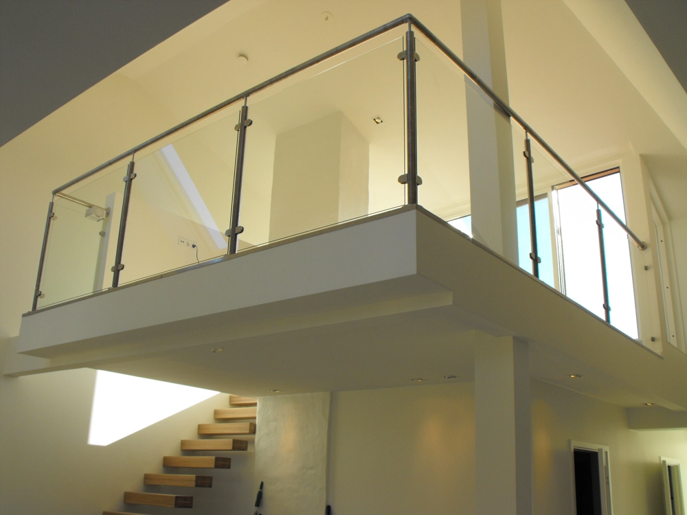 Balustrady ze stali nierdzewnej Hurtownia balustrad schodowych ze stali nierdzewnej