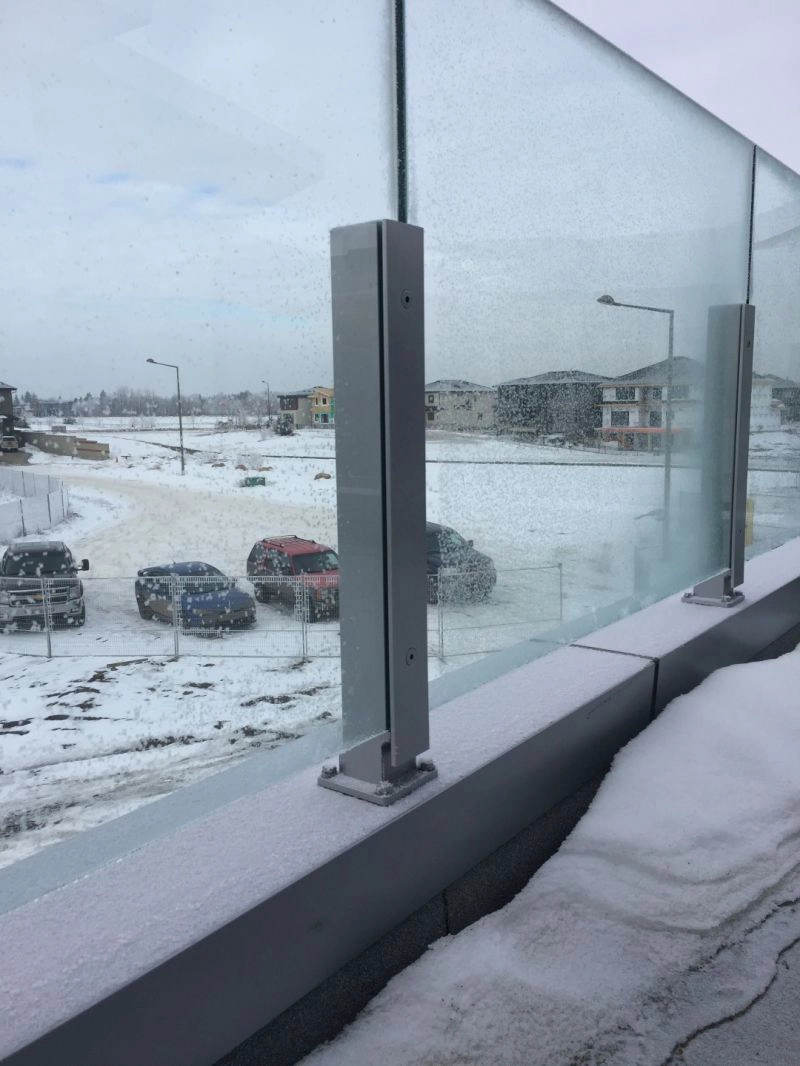 RVS of aluminium korte glazen balustrade paal voor glazen balustrade systeem