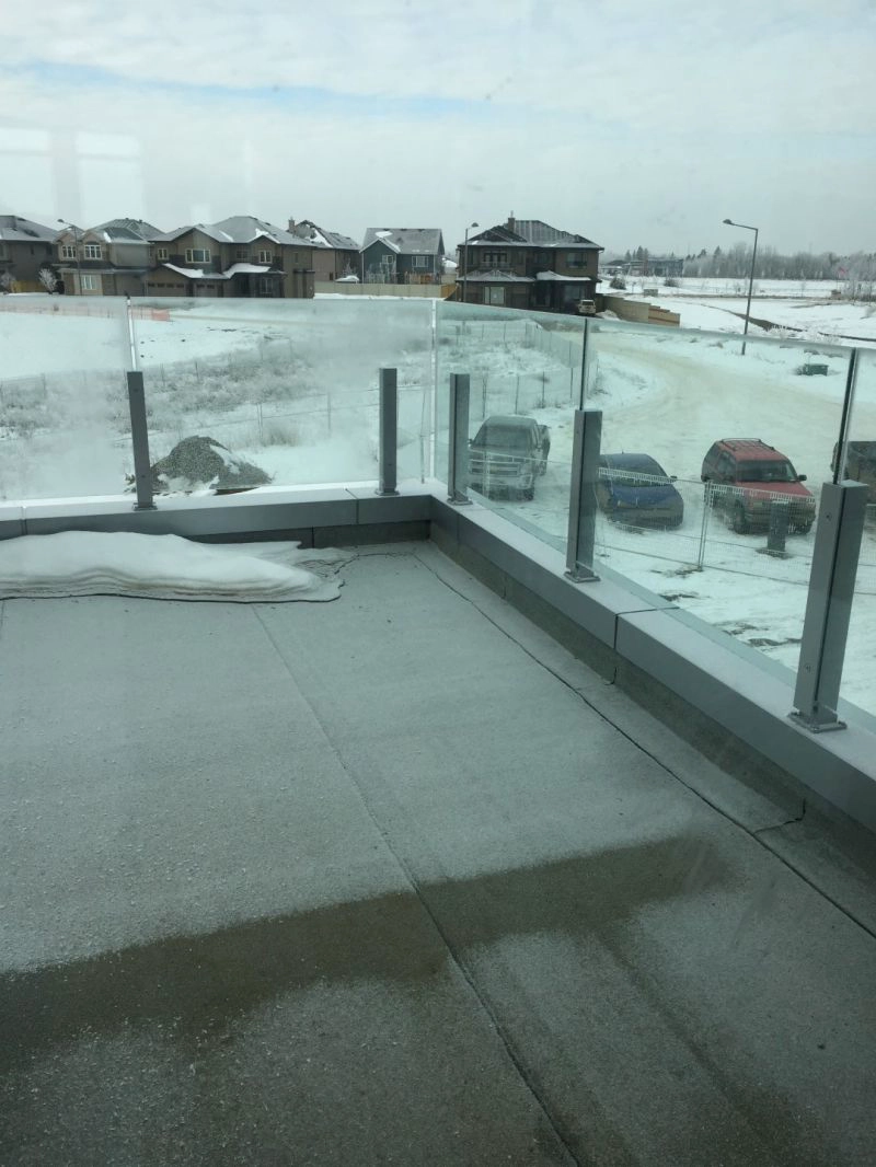 RVS of aluminium korte glazen balustrade paal voor glazen balustrade systeem