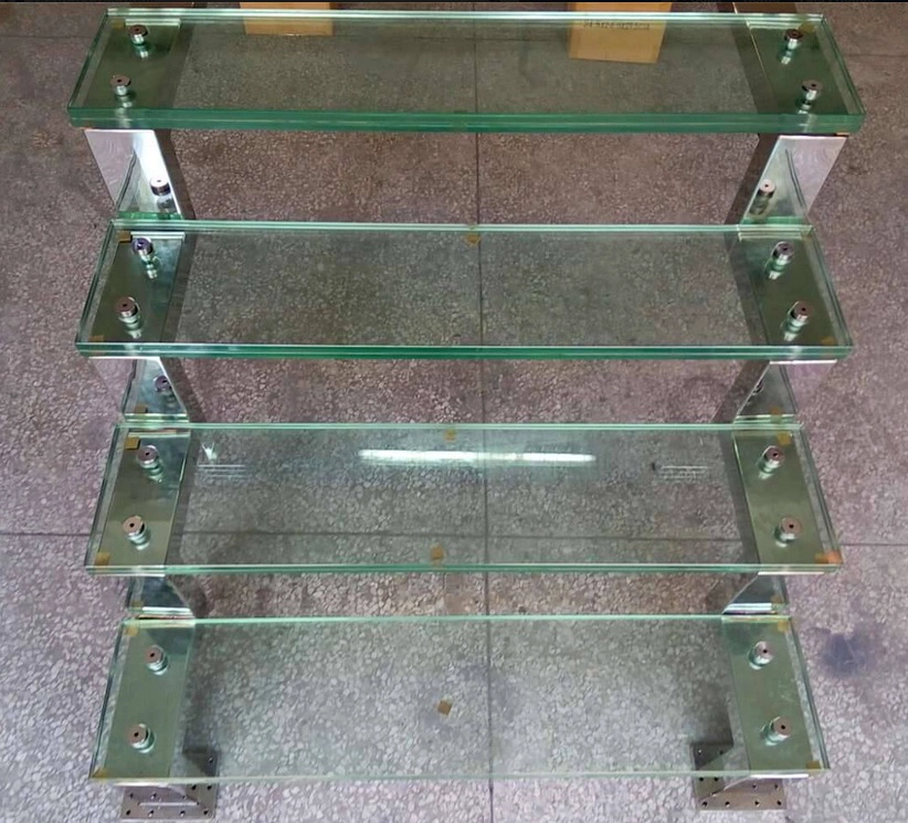 Scala battistrada vetro e passi