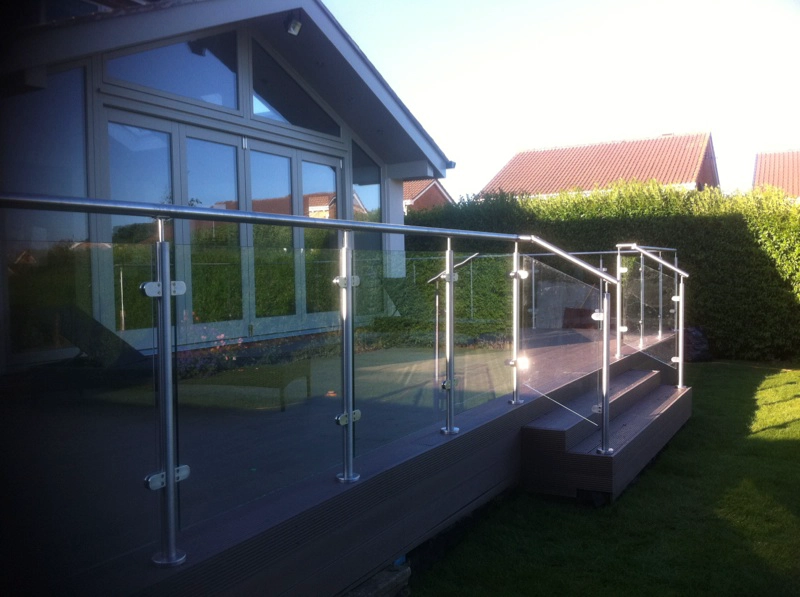 stainless steel post infill with tempered glass for balcony railing