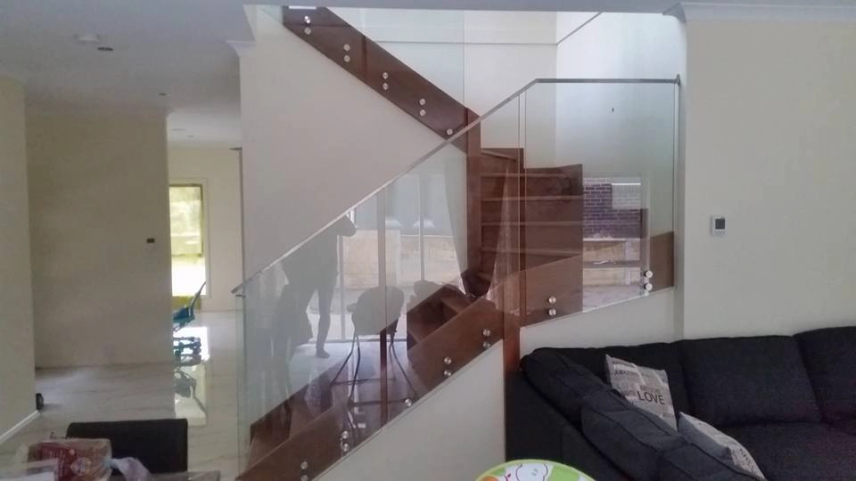 impasse de aço inoxidável, vidro frameless escada corrimão moderna concepção de montagem