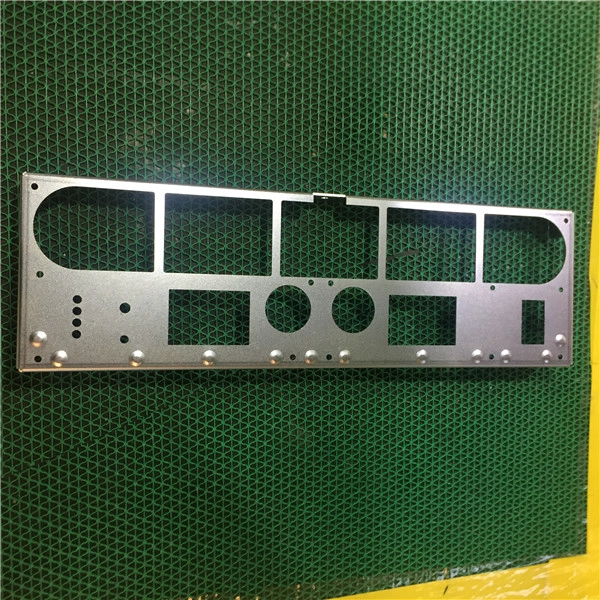 Fabrication de pièces métalliques pour pièces détachées ou électroniques