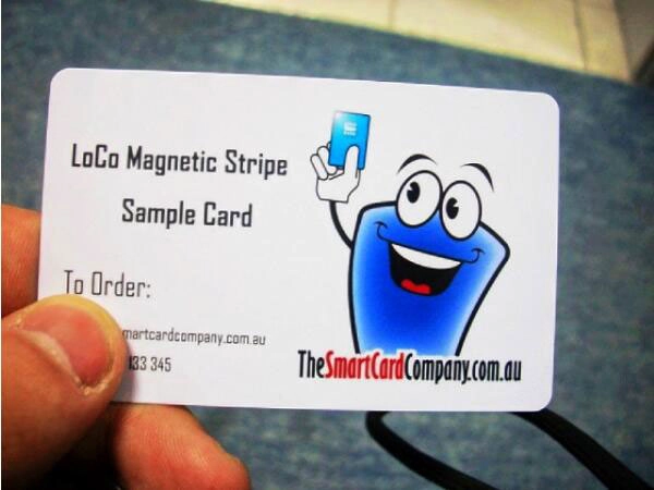 Carte RFID avec bande magnétique