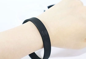 NFC Social Band Features