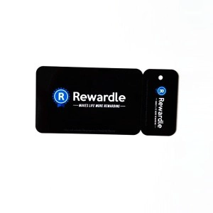 Китай CR80 Пластиковая карточка с 1Up Keytag производителя