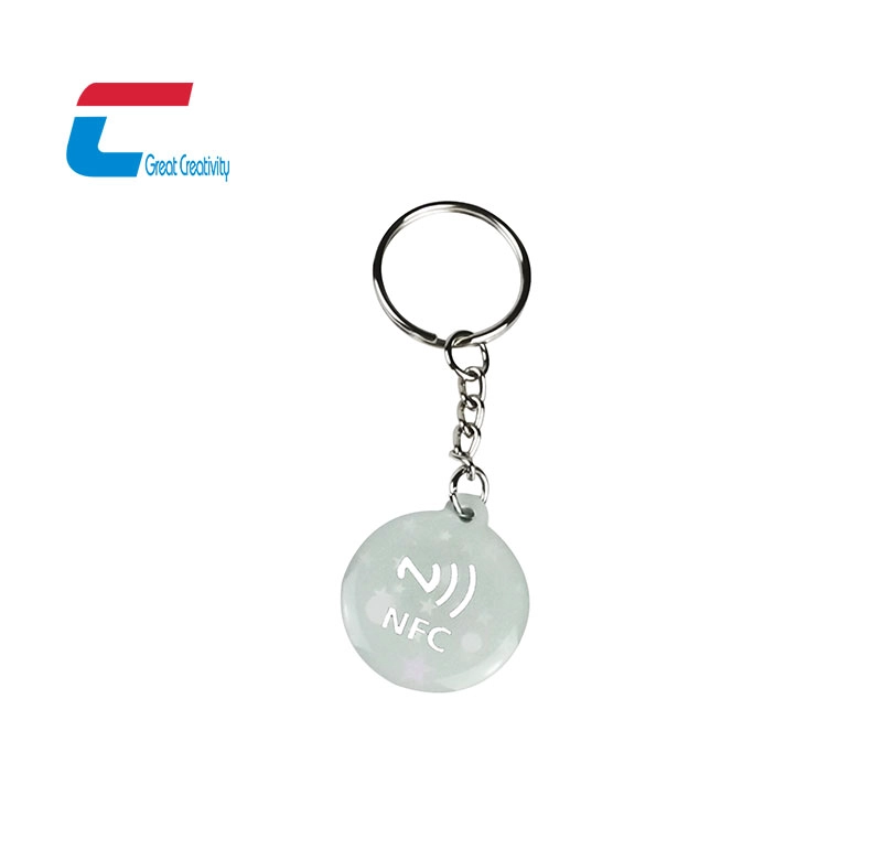 Китай Пользовательские оптовые NFC эпоксидной смолы тег брелок для ключей в социальных сетях обмена металлическое кольцо брелок для ключей производителя
