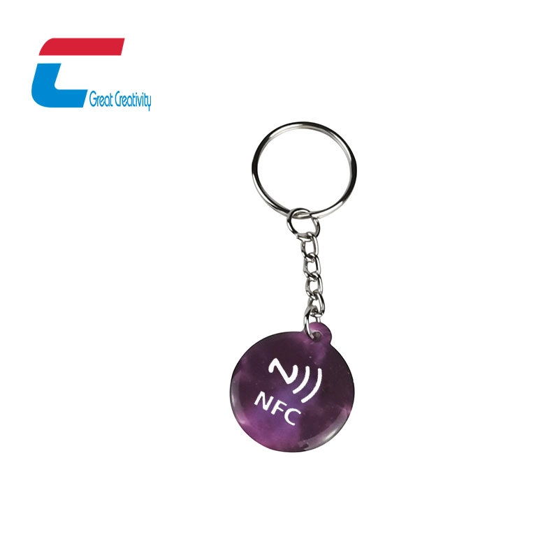 Китай Пользовательские оптовые NFC эпоксидной смолы тег брелок для ключей в социальных сетях обмена металлическое кольцо брелок для ключей производителя