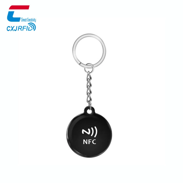 Китай Пользовательские оптовые NFC эпоксидной смолы тег брелок для ключей в социальных сетях обмена металлическое кольцо брелок для ключей производителя