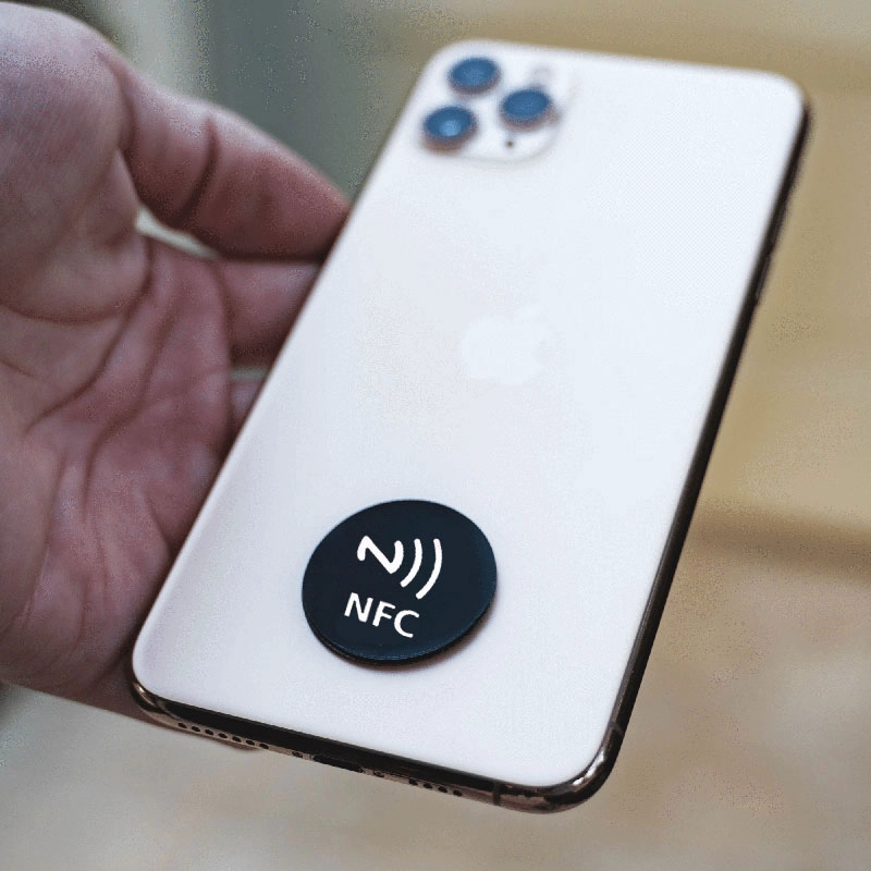 China Factory wholesale 30mm round Anti-metal NFC sticky Token Tags manufacturer