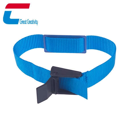 Cina braccialetti in nylon personalizzati con etichetta epossidica RFID produttore