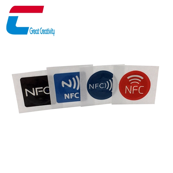 Cina Smart tag per etichette NFC a 13,56 mhz stampato personalizzato produttore
