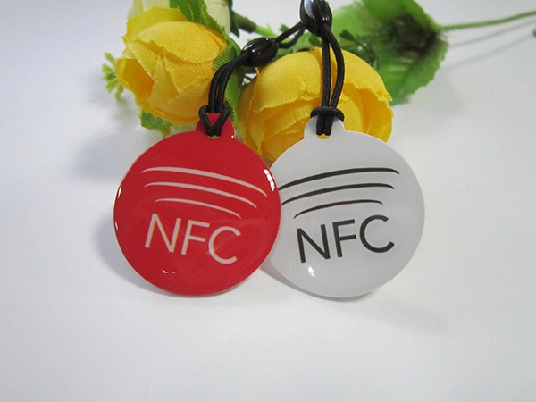 China Chuangxinjia Factory Manufactures PVC NFC Tags With Topz512 Chips manufacturer