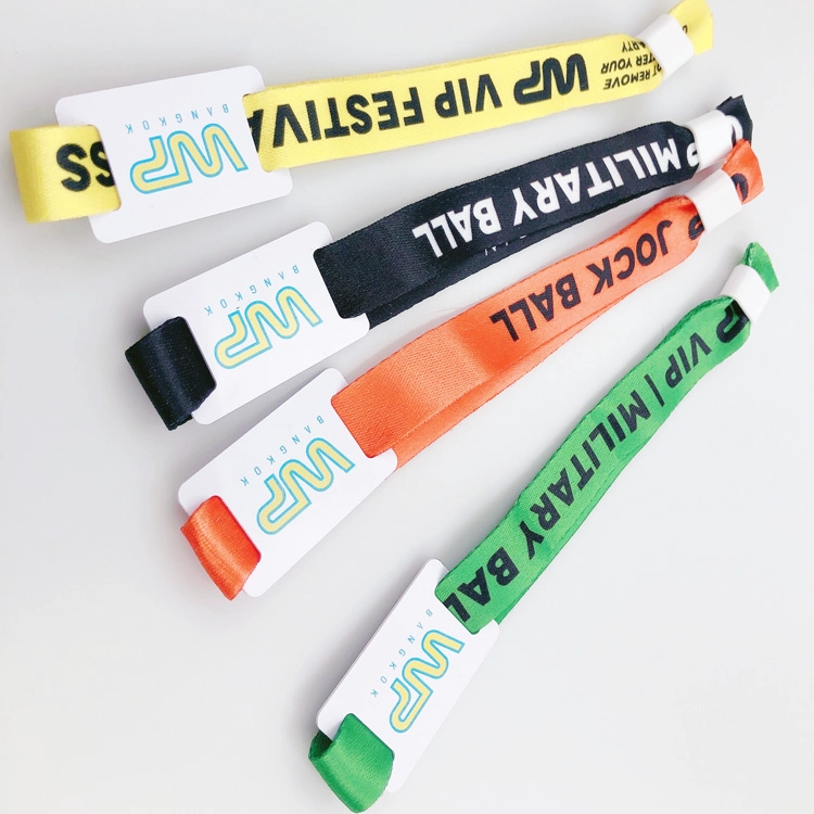 porcelana Tejido de nylon RFID tejido Código QR Pulseras / Pulsera para parque de atracciones fabricante