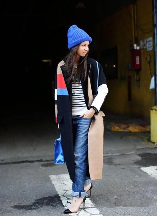 How to wear a knitted hat with pants