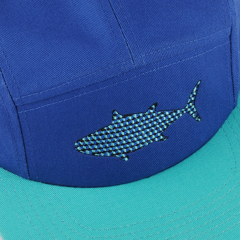 two tone 5 panels caps, embroidery 5 panels caps custom, design logo wholesale 5 panels caps