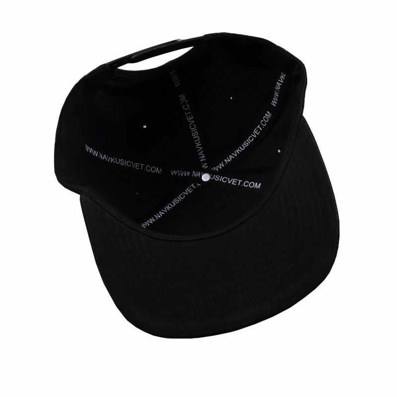 5 panels black snapback caps, metal plate flat brim caps, design snapback caps custom logo