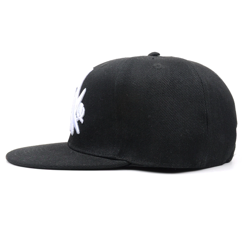 6 cappucci snapback personalizzati ricamati a pannello