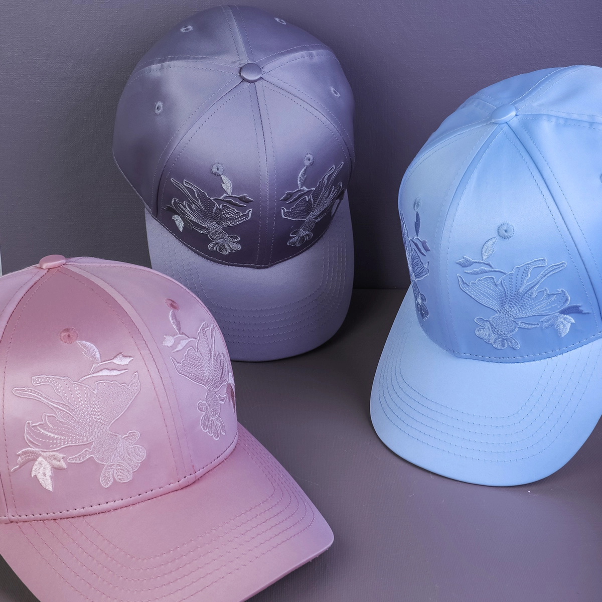 China 6 painéis plana bordados design chapéus de beisebol aungcrown fabricante
