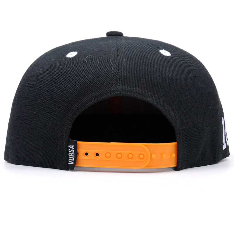 Cappello Snapback personalizzato ricamato 3D a 6 pannelli tono su tono