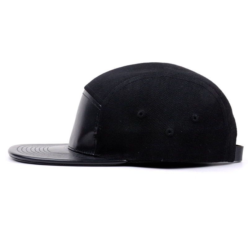 Изготовленная на заказ черная крышка с тиснением 5Panel Snapback