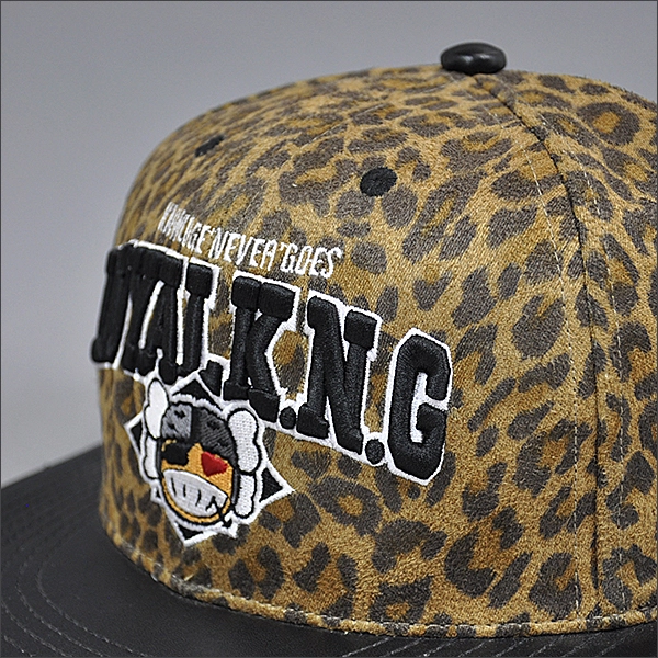 OEM animal printed embroidery snap back cap