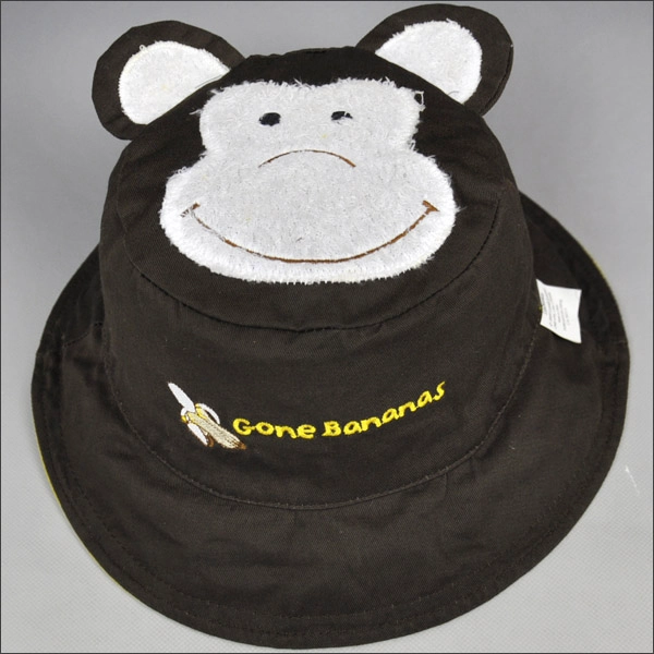Reversible cotton animal bucket hat