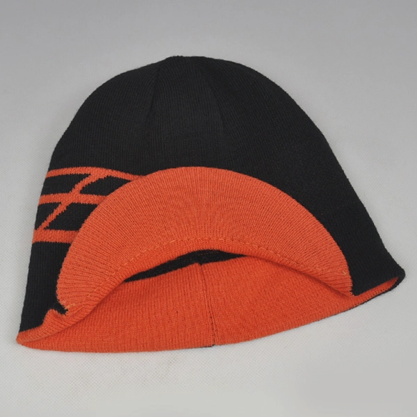 Reversible short brim beanie