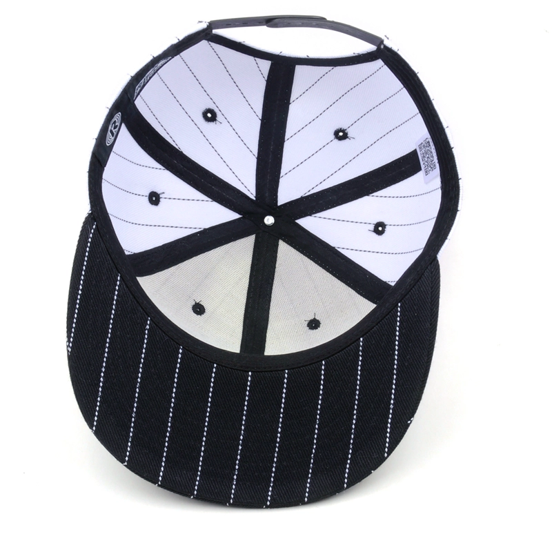 Шапка Snapback в золотом цвете с регулируемым и регулируемым краем в сплошном цвете