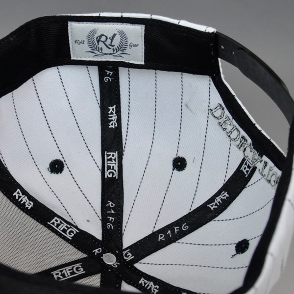 قبعات فريق الأبيض التطريز 3D SNAPBACK الرياضية الجملة