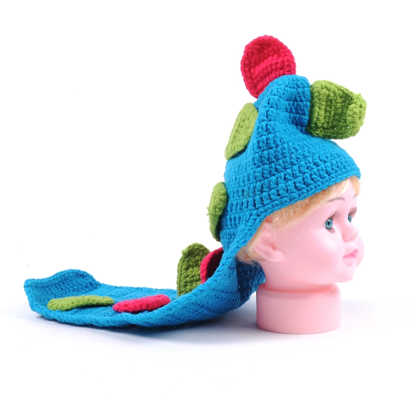 Bonnet bébé et vêtements sur mesure
